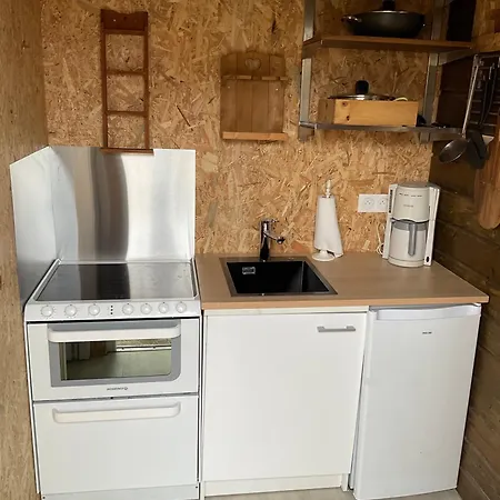 Rum i privatbostad Au Jardin Despagne *